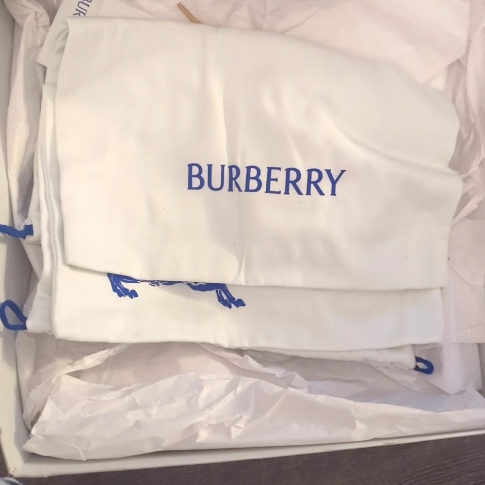 Burberry Men's Tan Leather Loafers with Blue Logo Brand New - Picture 5 of 16